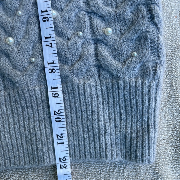 Zara Pearl-Embellished light gray   short sleeves cable knit sweater minimalist - Picture 3 of 5